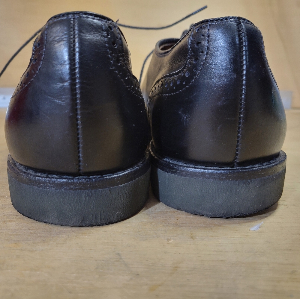 Allen Edmonds Black Leather Oxfords 11 B - Picture 3 of 10